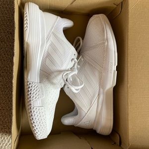 BRAND NEW adidas tennis sneakers!